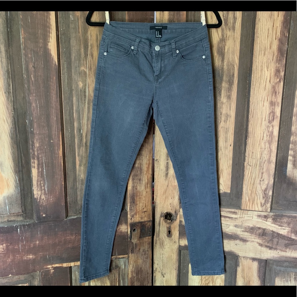 FOREVER 21 basic grey skinny jeans